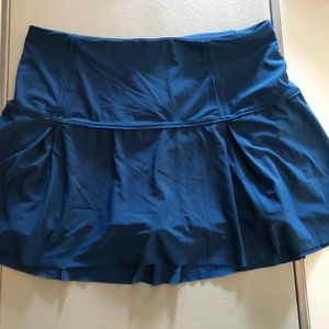 Lululemon running skirt - size 6